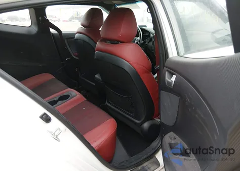 2016 Hyundai Veloster Turbo R-Spec z USA, uszkodzony, nr VIN KMHTC6AE4GU266699